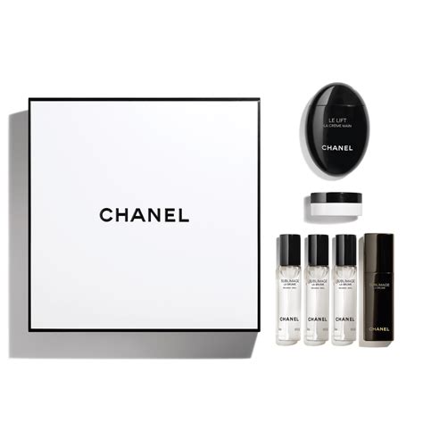 Chanel office essentials